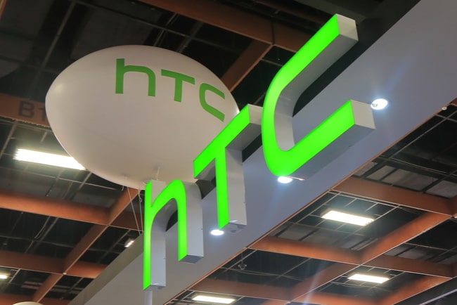 HTC:s logga utanför butik.